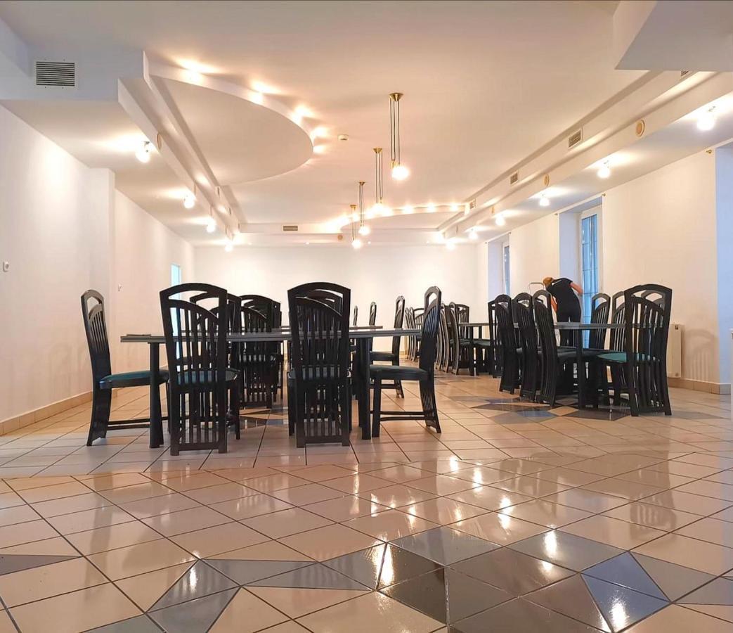 Great Polonia Ustka Bed and Breakfast Εξωτερικό φωτογραφία