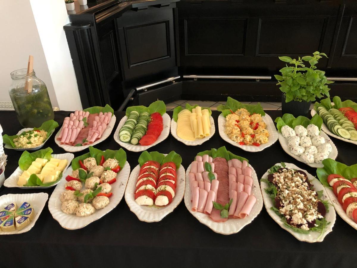 Great Polonia Ustka Bed and Breakfast Εξωτερικό φωτογραφία