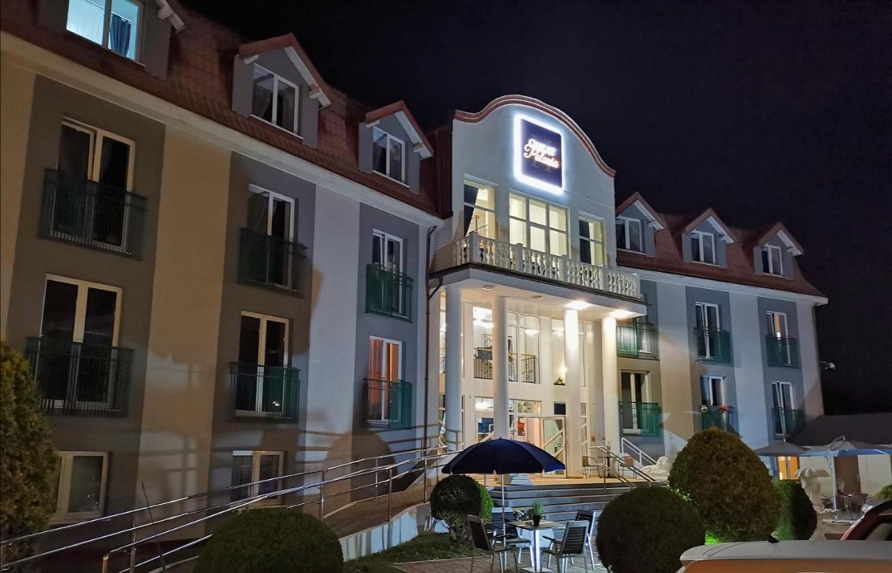 Great Polonia Ustka Bed and Breakfast Εξωτερικό φωτογραφία