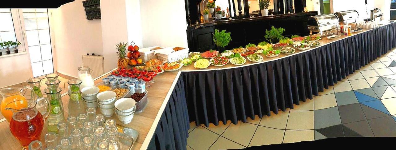 Great Polonia Ustka Bed and Breakfast Εξωτερικό φωτογραφία