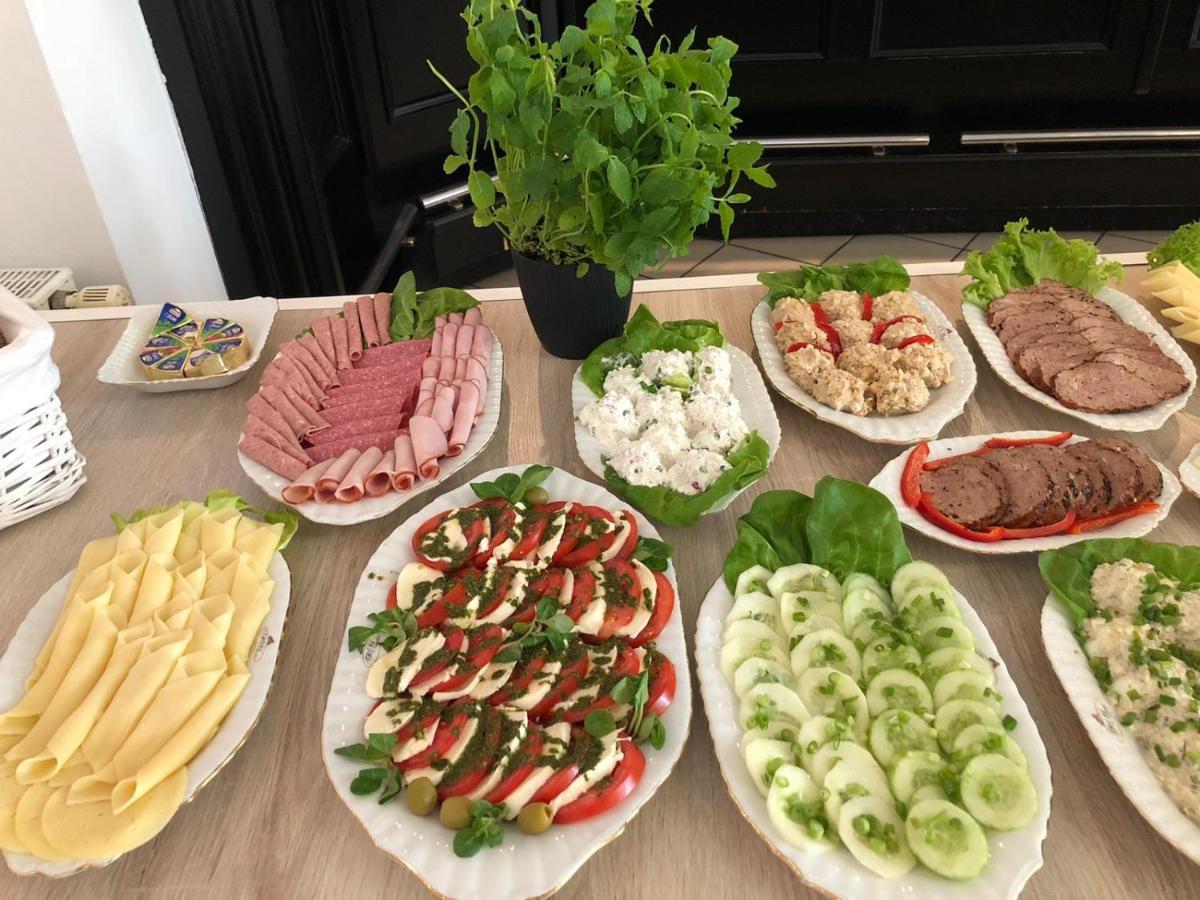 Great Polonia Ustka Bed and Breakfast Εξωτερικό φωτογραφία